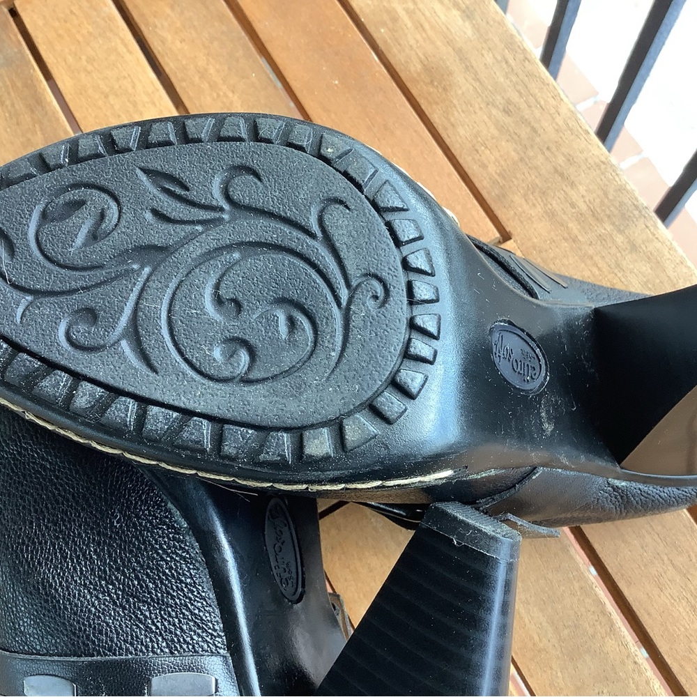 Elegant Black Buckle Mules for Women - Picture 5 of 10